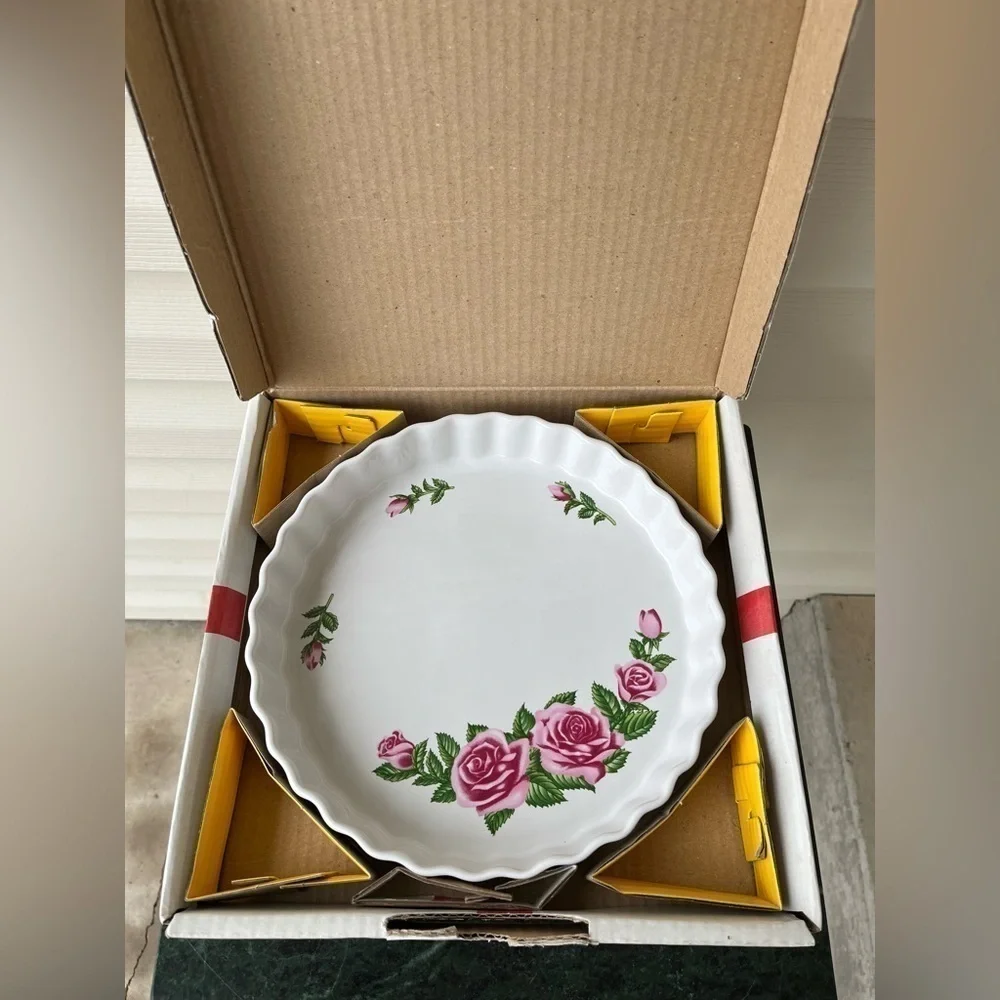 Christineholm Quiche Baking Dish White With Pink Roses. New In Box.
